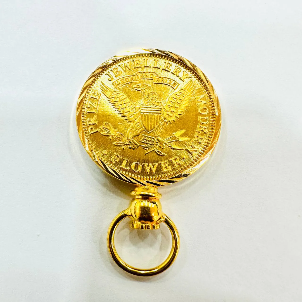 22k / 916 gold Queen Elizabeth Coin with Frame pendant