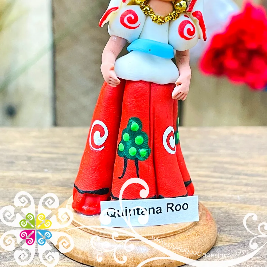 23- Quintanaroo Little Doll Figurine - Fondant Doll