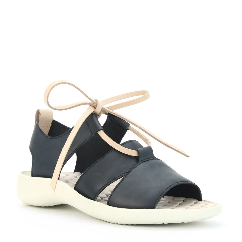 Cassia Flat Sandals