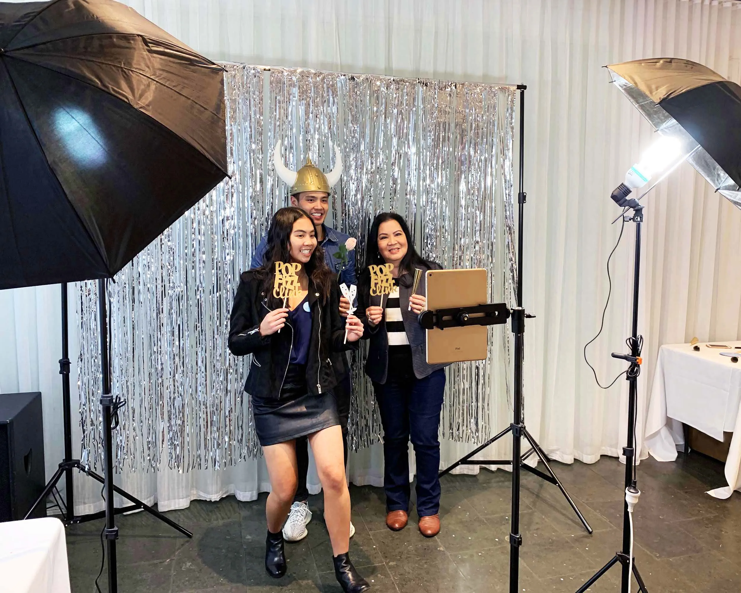 DIY Party & Events  Photobooth Lighting 'HOLLYWOOD' Kit