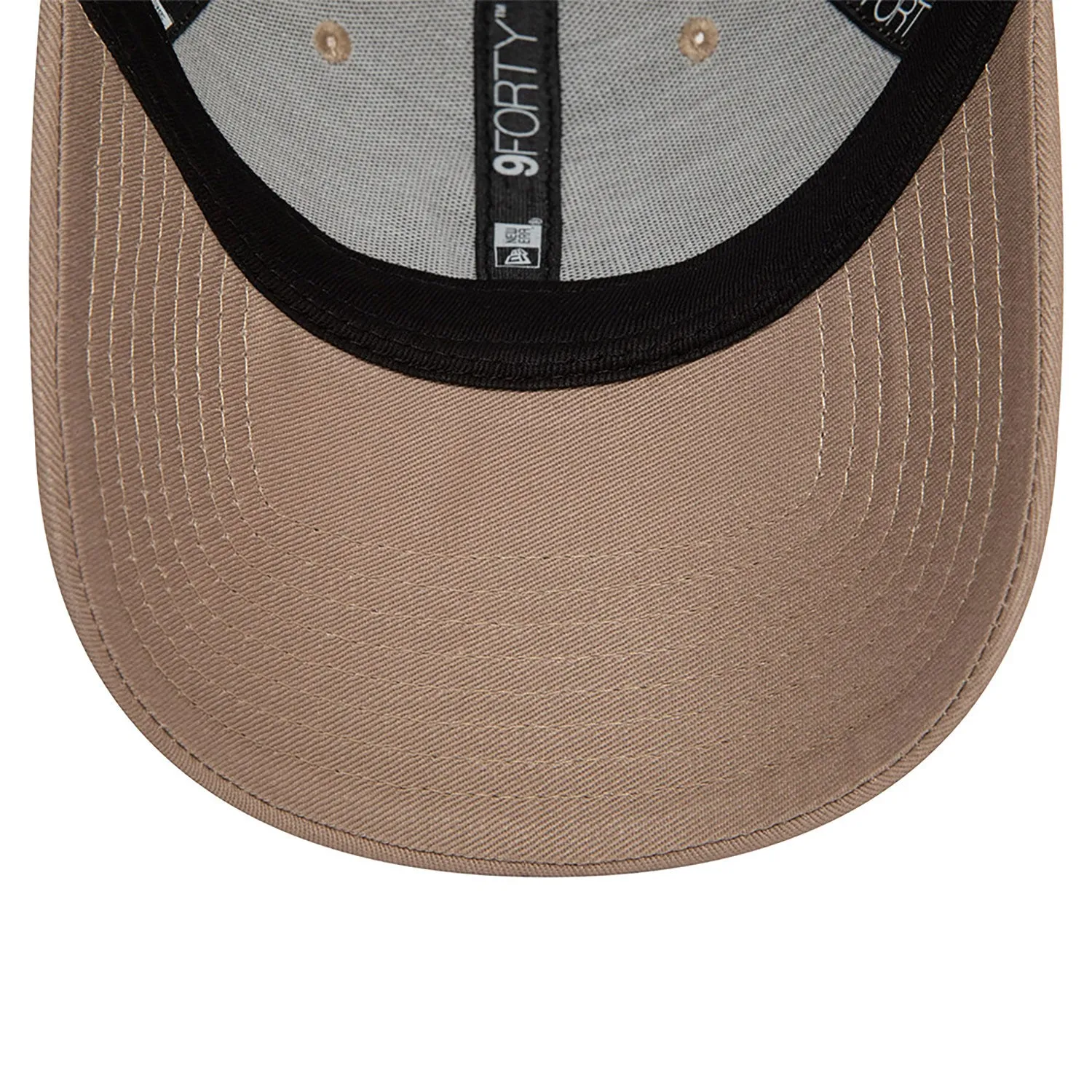 NEW ERA New York Yankees League Essential Pastel Brown 9FORTY Adjustable Cap