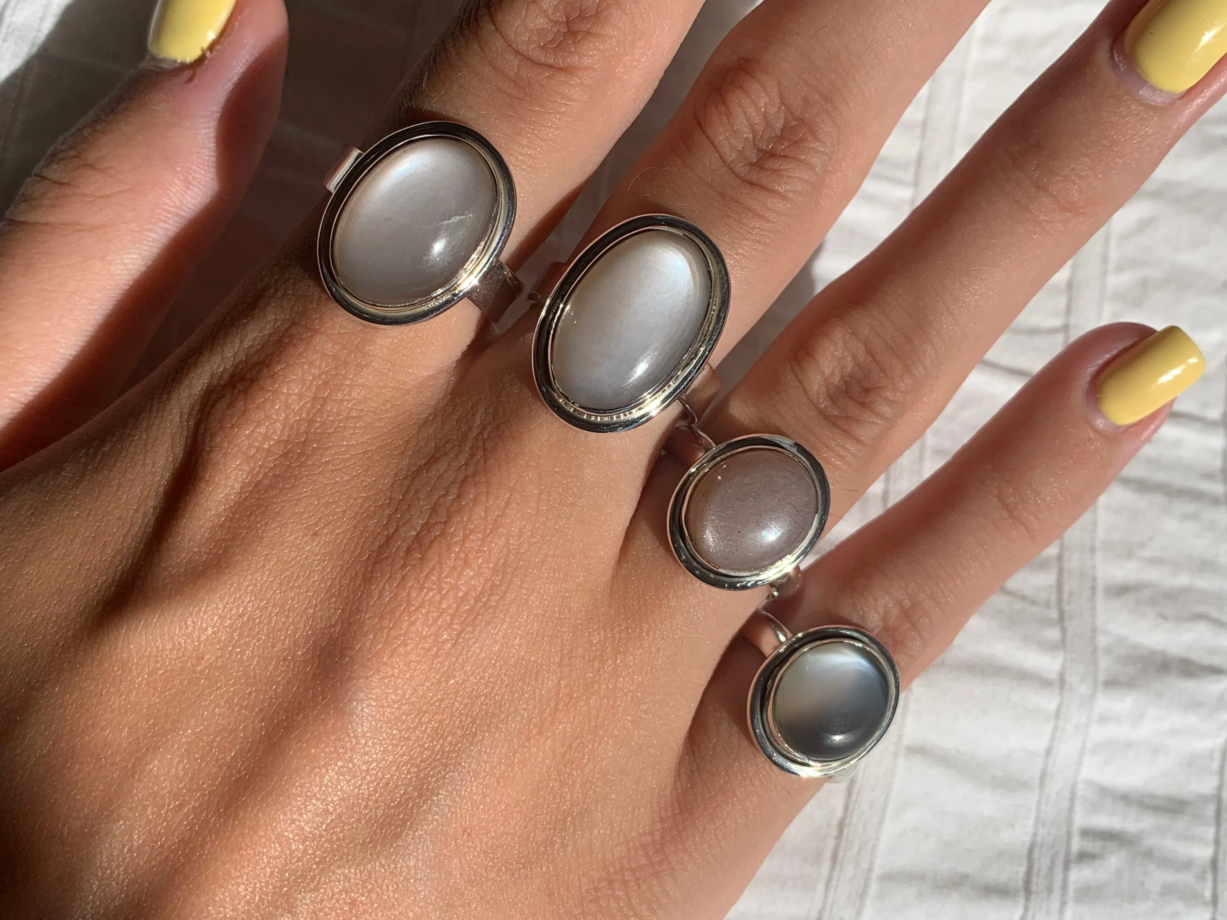 Peach Moonstone Brea Ring - Oval Mix