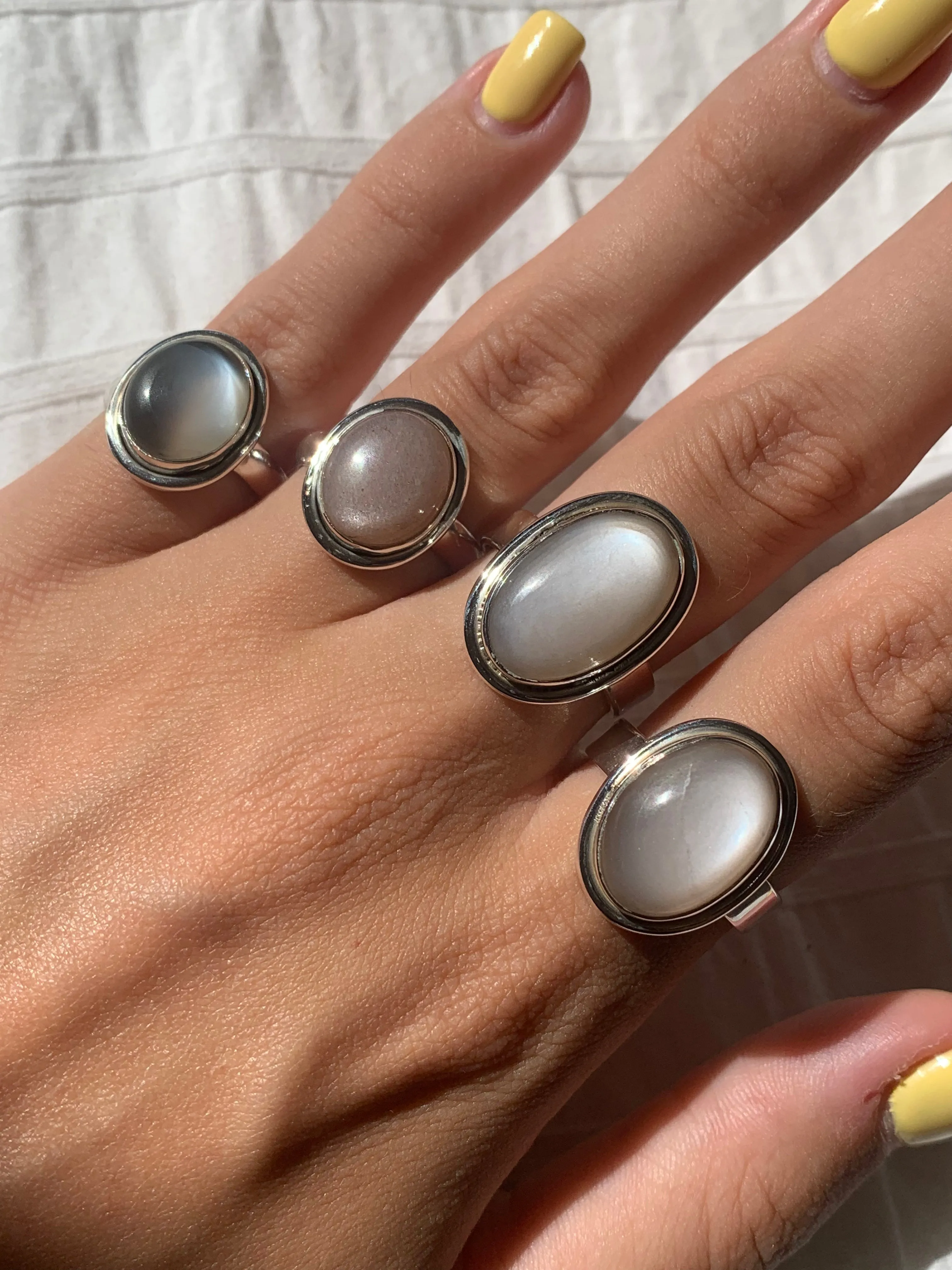 Peach Moonstone Brea Ring - Oval Mix