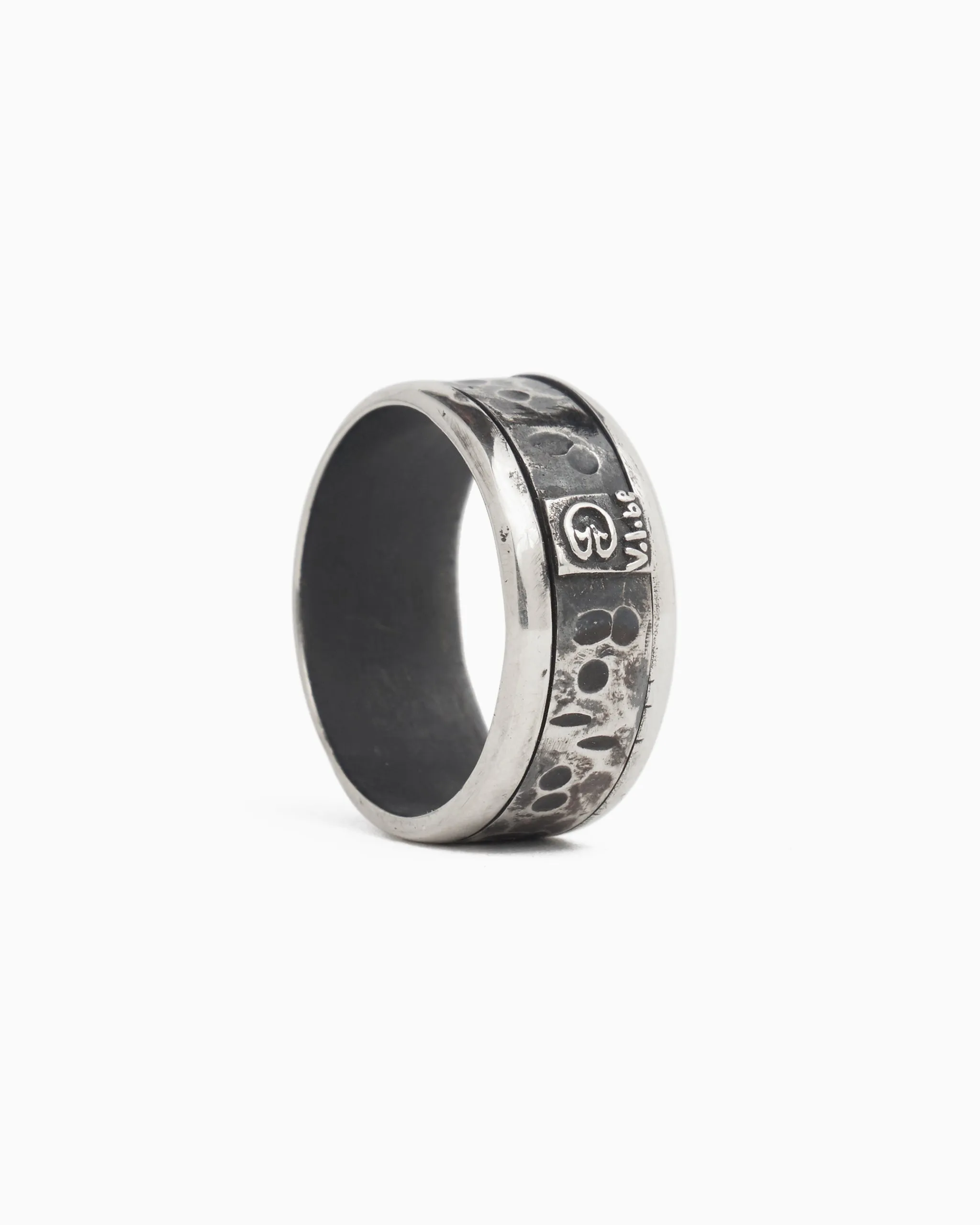 Pirate Texture Spinner Ring